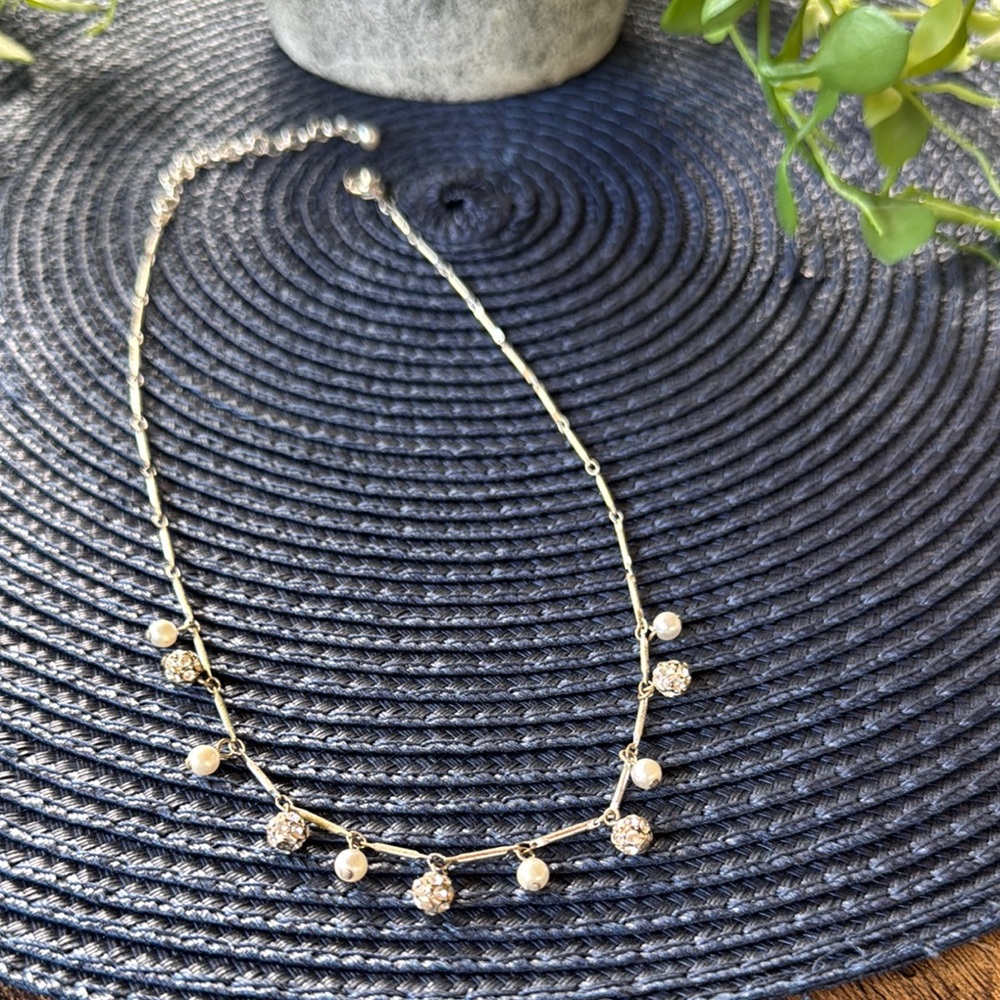 Silver and White Pearl Necklace with Elegant Design